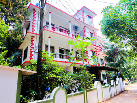 Crystal Holiday Homes by OYO Rooms