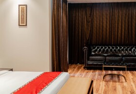 Divan Clarks Inn Goa