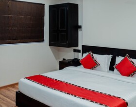 Divan Clarks Inn Goa