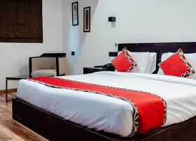 Divan Clarks Inn Goa