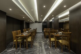 Divan Clarks Inn Goa