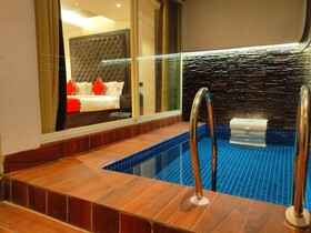 Divan Clarks Inn Goa
