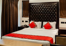 Divan Clarks Inn Goa
