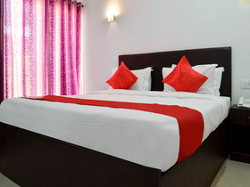 Elvin De Mar by OYO Rooms