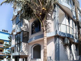 Elvin De Mar by OYO Rooms