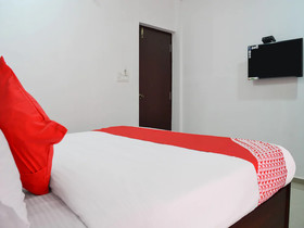 Elvin De Mar by OYO Rooms