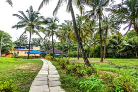 FabExpress Calangute Beach Resort