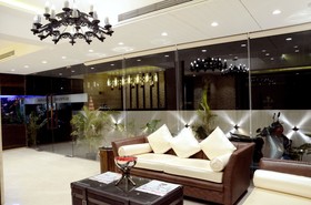 Hotel Supreme Grande