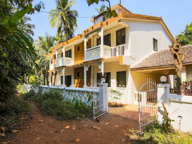 La Petite By OYO Rooms
