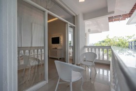 Lillywoods Zac Beach Resort