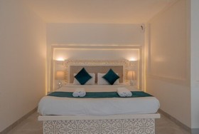 Lillywoods Zac Beach Resort