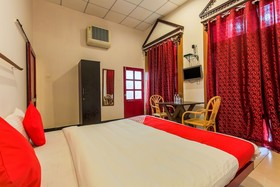 Little Italy by OYO Rooms
