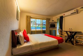 Little Italy by OYO Rooms