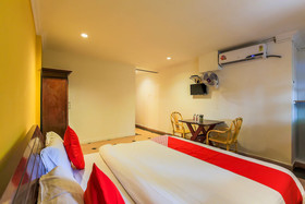 Little Italy by OYO Rooms