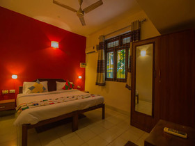 OYO 15758 Elegant 1 BHK Calangute