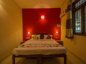 OYO 15758 Elegant 1 BHK Calangute