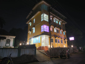 OYO 8631 Hotel Avanti