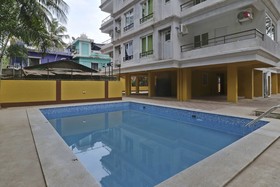 OYO Home 24906 Dazzling 2BHK Calangute