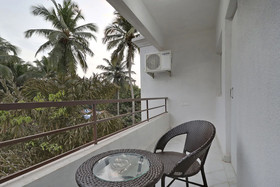 OYO Home 24906 Dazzling 2BHK Calangute