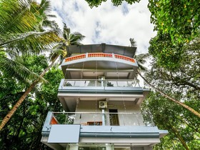 Raj's Resort By OYO Rooms