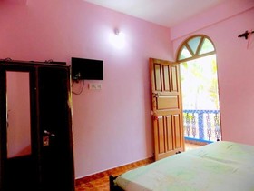 Romaldo Guest House
