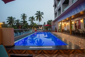 The Avenue Grand