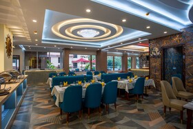 The Avenue Grand