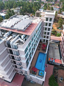 The Avenue Grand