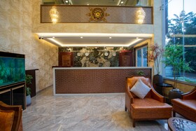 The Avenue Grand