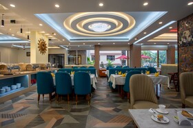 The Avenue Grand