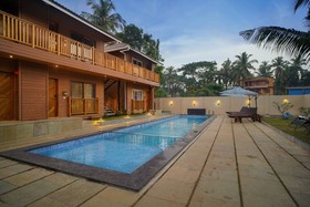 Treehouse Mars Beach Cottages