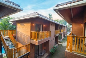 Treehouse Mars Beach Cottages