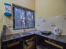 Bright Studio by OYO Rooms