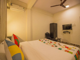 Bright Studio by OYO Rooms