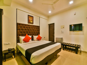 Lawande Beach Resort by OYO Rooms