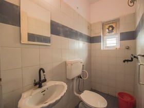 OYO 12198 Home Calangute Beach