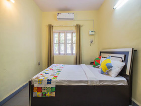 OYO 12198 Home Calangute Beach