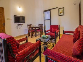 OYO 12423 Home Pool View 1BHK Candolim