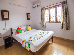 OYO 12423 Home Pool View 1BHK Candolim