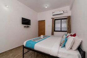 Poornima Guest House