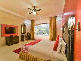 Royal Mirage Boutique Hotel