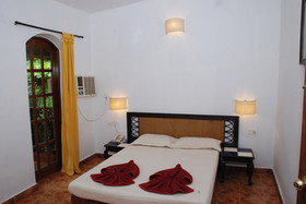 Capital O 322 Sea Breeze Candolim Hotel