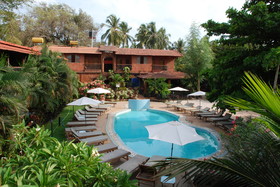 Capital O 322 Sea Breeze Candolim Hotel