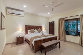 Seashell Suites & Villas