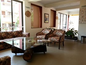 Casa Amarilla