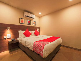City Xpress Hotel Rooms by OYO Rooms