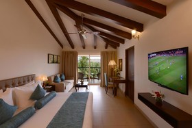 Golden Tulip Goa Candolim