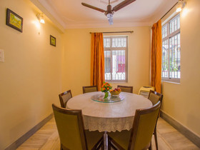 OYO Home 12866 Luxurious Stay