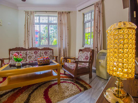 OYO Home 12866 Luxurious Stay