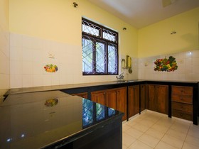 Camron Guest House by OYO Rooms